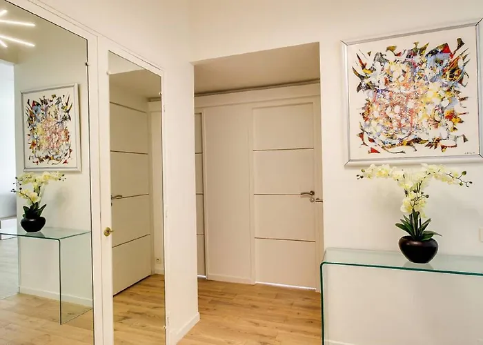 Apartman Plein Centre, Calme Et Proche De La *